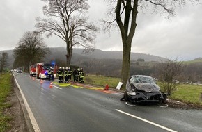 Freiwillige Feuerwehr Olsberg: FF Olsberg: Verkehrsunfall auf der L743 in Olsberg. Straße zeitweise voll gesperrt.