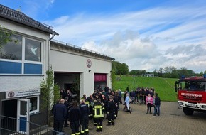 Freiwillige Feuerwehr Marienheide: FW Marienheide: Tag der offenen Türe und Einweihung des neuen Schulungsraumes sowie der Umkleide im Feuerwehrgerätehaus Kempershöhe