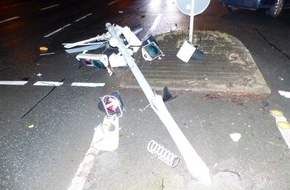Polizei Minden-Lübbecke: POL-MI: Ampel umgefahren - Fahrer alkoholisiert und unter Drogen sowie ohne Führerschein