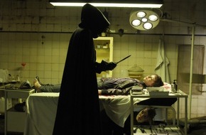 ProSieben: Berlin in Angst: Brutaler Serientäter stiehlt Opfern das Gesicht - im ProSieben Thriller "Kill your Darling", am Montag, 26. Oktober 2009, um 20.15 Uhr