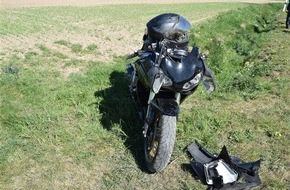 Kreispolizeibehörde Herford: POL-HF: Unfall mit Motorradfahrer- Sturz beim Bremsmannöver