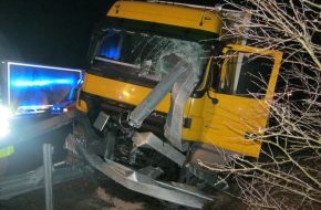 Polizeiinspektion Harburg: POL-WL: A7 - Verkehrsunfall im Horster Dreieck mit schwer verletzter Person