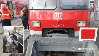 Bundespolizeidirektion München: Bundespolizeidirektion München: S-Bahn touchiert Prellbock