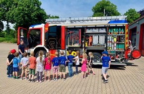Freiwillige Feuerwehr Alpen: FW Alpen: Brandschutzerziehung der Vorschulkinder aus Menzelen