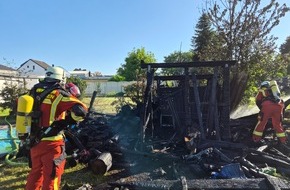 Feuerwehr D&uuml;ren: FW D&uuml;ren: D&uuml;ren im Einsatz-Triple: Feuerwehr l&ouml;scht, rettet - und besteht das Seepferdchen