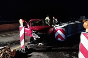 Verkehrsdirektion Mainz: POL-VDMZ: Verkehrsunfall mit schwerverletzten Fahrerin