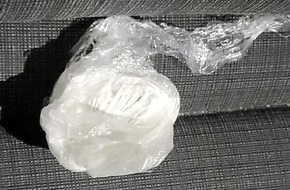 Bundespolizeidirektion Sankt Augustin: BPOL NRW: Drogenschmugglerin von gemeinsamer Streife der Bundespolizei und des Zolls festgenommen - Es wurde eine nicht geringe Menge an Kokain beschlagnahmt