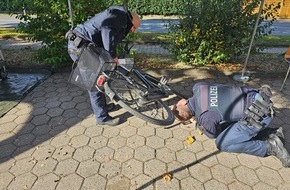 Polizeipräsidium Südhessen: POL-DA: Erzhausen: 36 Fahrräder im Rahmen des Blaulichttags codiert