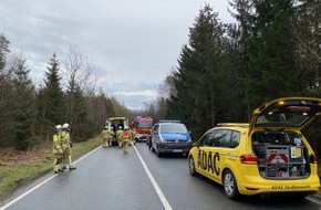 Feuerwehr Dresden: FW Dresden: Verkehrsunfall und Wohnungsbrand mit Verletzten