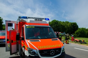 FW-RD: Schwerer Verkehrsunfall auf L265 Abfahrt Kochendorf Auf der L265, in der Abfahrt Kochendorf, kam es Heute (31.05.2020) zu einem schweren Verkehrsunfall mit einen Toten und mehreren Verletzten.