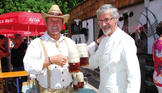 Hotel AVIVA**** make friends: Großes VOLKSFEST auf der AVIVA-ALM - BILD