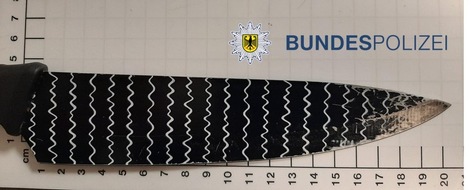 Bundespolizeidirektion Sankt Augustin: BPOL NRW: Mit 20 cm Klinge unterwegs: Bundespolizei stellt Küchenmesser sicher