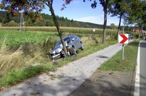 Polizei Minden-Lübbecke: POL-MI: Auto kommt von der Holsener Straße ab - 24-Jährige leicht verletzt