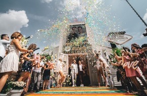 Warsteiner Brauerei: Just Married / Warsteiner feiert erste gleichgeschlechtliche Hochzeit auf dem Parookaville