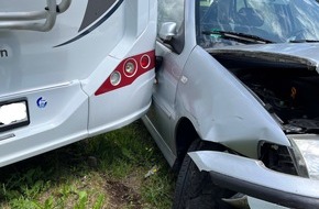 Kreispolizeibehörde Oberbergischer Kreis: POL-GM: Auto kracht gegen Wohnwagen und Wohnmobil