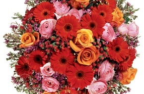 Fleurop AG: Sträuße fest in Frauenhand: Valentinstag-Trend - Fleurop-Kundinnen lassen Blumen boomen
