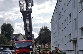 Kreisfeuerwehrverband Segeberg: FW-SE: Feuerwehr Bad Segeberg löscht Küchenbrand in Mehrfamilienhaus