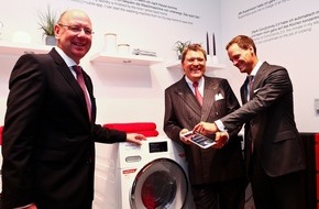 Miele & Cie. KG: Auf der IFA präsentiert Miele die "sicherlich beste Waschmaschine aller Zeiten" (FOTO)