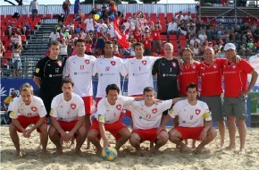 GE Money Bank: GE Money Bank, Hauptsponsor der Schweizer Beach Soccer Nationalmannschaft, gratuliert dem Team zum fantastischen 2. Platz des Euro Cup in Rom und ist begeistert vom Erfolg - Das Team unterlag dem starken Gegner Spanien mit 4:6