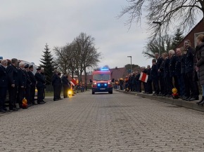 FW-AUR: Besondere Ehrung f&uuml;r 70 Jahre Feuerwehrmitgliedschaft