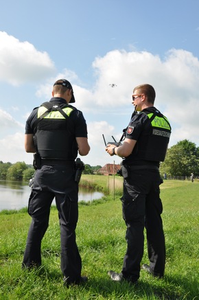 POL-ROW: ++ Vermisstenfall Arian - Polizei sucht erneut die Oste mit Drohnen ab ++