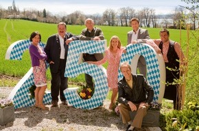 ZDF: 250. Folge "Die Rosenheim-Cops" /  Gewinner der Ballonaktion als Statisten in der ZDF-Serie (BILD)