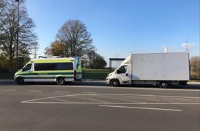 Polizei Mettmann: POL-ME: Polizei zieht gleich zwei überladene Lkw aus dem Verkehr - Haan - 2011034