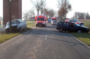 Polizei Minden-Lübbecke: POL-MI: Zwei Autofahrerinnen bei Unfall verletzt