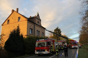 FW-WRN: Feuer_3 - Brand im Schlafzimmer