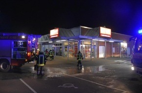 Polizeiinspektion Stade: POL-STD: Feuer in Drochtersener REWE-Markt richtet hohen Sachschaden in Millionenhöhe an