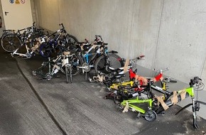 Polizeipräsidium Nordhessen - Kassel: POL-KS: Polizei stoppt Transporter mit mutmaßlich gestohlenen Fahrrädern und Hoverboards dank Hinweis: Polizei sucht Eigentümer