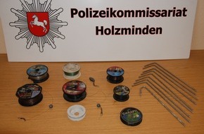 Polizeiinspektion Hameln-Pyrmont/Holzminden: POL-HOL: Polizei gibt auf der Suche nach den Fischwilderern nicht auf: Wer kennt das Angelgerät?  - An ausgelegten Angelschnüren mit Ködern hatte sich eine Schildkröte verbissen -