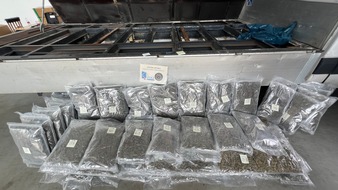 Hauptzollamt Köln: HZA-K: Kölner Zoll findet rund 5,5 Kilogramm Kokain und mehr als 63 Kilogramm Marihuana in Schmugglerfahrzeug / Straßenverkaufswert von rund einer Million Euro