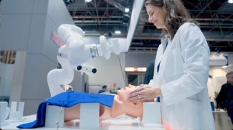 Mhoch4 GmbH & Co. KG: KI, Robotik & Wearables – Highlights der MEDICA