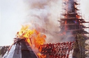 Feuerwehr Altenbeken: FW-PB: Dramatischer Kirchenbrand vor 50 Jahren / Feuerwehr Altenbeken veröffentlicht Film mit Augenzeugen