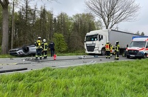 Feuerwehr Schermbeck: FW-Schermbeck: Schwerer Verkehrsunfall auf der Weseler Straße