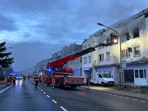 FW Düren: Wohnungsbrand mit gefährdeten Personen am Morgen
