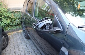 Polizeidirektion Kaiserslautern: POL-PDKL: Verkehrsunfallflucht - Außenspiegel beschädigt
