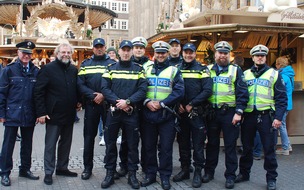 Polizei Düsseldorf: POL-D: Begrüßung D-NL Streifen - Foto zum heutigen Termin