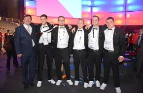 ZDB Zentralverband Dt. Baugewerbe: Deutsche Betonbauer holen Silber bei WorldSkills 2017 in Abu Dhabi, 
Teammitglieder mit drei Medallions for Excellence ausgezeichnet