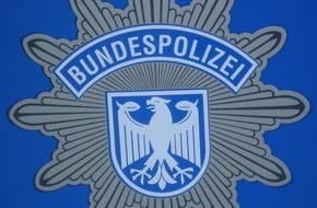 Bundespolizeidirektion München: Bundespolizeidirektion München: Mutmaßliche Organisatoren von Lkw-Schleusungen verhaftet / Schlag gegen Schleuserkriminalität - Ermittlungen führen von Rosenheim nach Timi&#351;oara