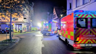 Freiwillige Feuerwehr Kamen: FW Kamen: Verletzte bei Wohnungsbrand in Kamener Innenstadt