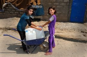 Bündnis Entwicklung Hilft: Bündnis Entwicklung Hilft bittet um Spenden für die Menschen im Nordirak und in Syrien / Hundertausende Menschen sind auf der Flucht vor der IS-Miliz und brauchen Schutz und Unterstützung