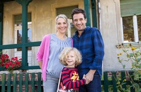 ZDF: Drehstart für ZDF-Komödie "Handwerker und andere Katastrophen"  mit Tanja Wedhorn und Oliver Mommsen (FOTO)