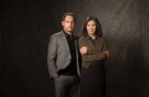 Constantin Television: DIE PROTOKOLLANTIN: Drehstart für Highend-Crime-Serie im ZDF mit Iris Berben, Peter Kurth und Moritz Bleibtreu