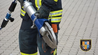 Feuerwehr Mülheim an der Ruhr: FW-MH: Pfingstmontag- zeitgleich vier Hilfeleistungen und hohes Aufkommen im Rettungsdienst