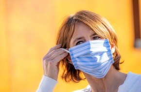 Wort & Bild Verlagsgruppe - Unternehmensmeldungen: apotheken-umschau.de: Wie trägt man den Mund-Nasen-Schutz richtig? / Die wichtigsten Infos plus Erklärvideo, wie man die Masken richtig anwendet und trägt