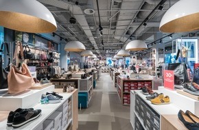 Panta Rhei PR AG: Vögele Shoes eröffnet nach Umbau neuen Store im Wiggispark, Netstal