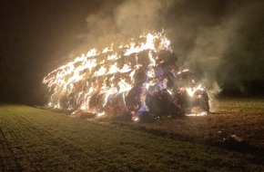 Feuerwehr Dortmund: FW-DO: 310 Heuballen brennen in Dortmund-Asseln