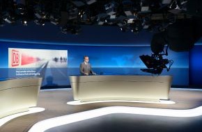 NDR / Das Erste: Jan Hofer präsentiert erste Tagesschau aus neuem Studio